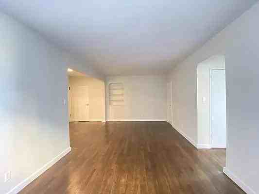 Greenwich St #5L - Photo 3 of 16