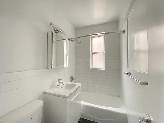 Greenwich St #5L - Photo 5 of 16