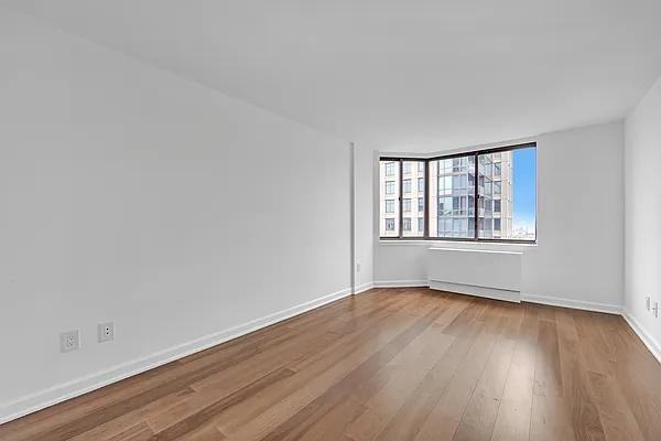 W 24th St #PH - Photo 3 of 20