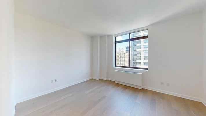 W 24th St #27H - Photo 5 of 20