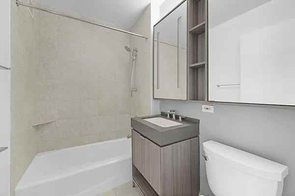 W 24th St #8D - Photo 4 of 20