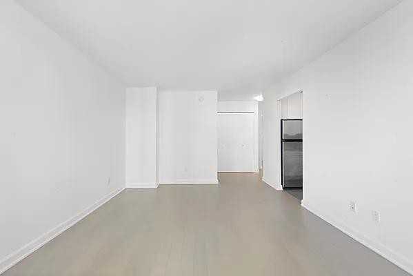 W 24th St #8D - Photo 6 of 20