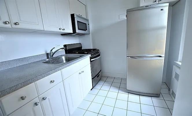 Christopher St #8D - Photo 7 of 19