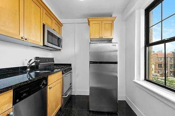 Christopher St #2C - Photo 4 of 13