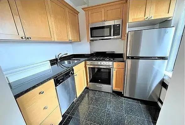 Christopher St #2D - Photo 3 of 14