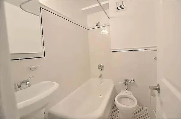 Christopher St #2D - Photo 4 of 14