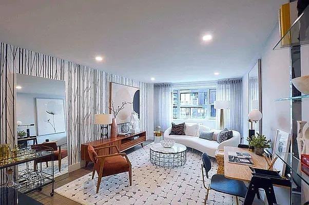 E 12th St #2C - Photo 7 of 20