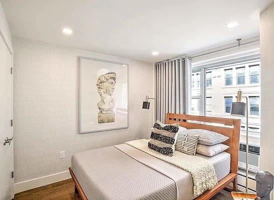 E 12th St #1J - Photo 5 of 20