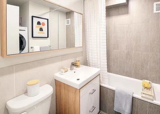 E 12th St #3K - Photo 5 of 16