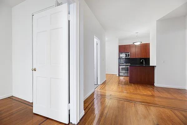 Madison Ave #4L - Photo 2 of 12