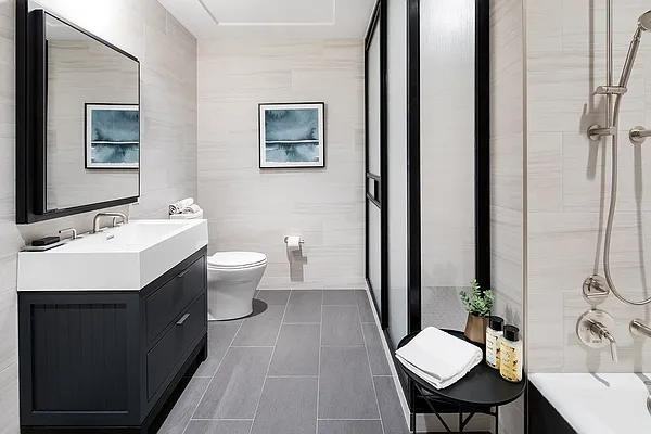 E 14th St #720 - Photo 4 of 20