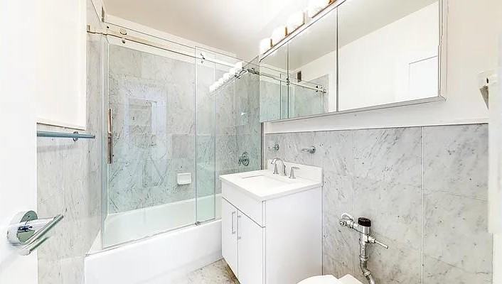 5th Ave #3P - Photo 3 of 8