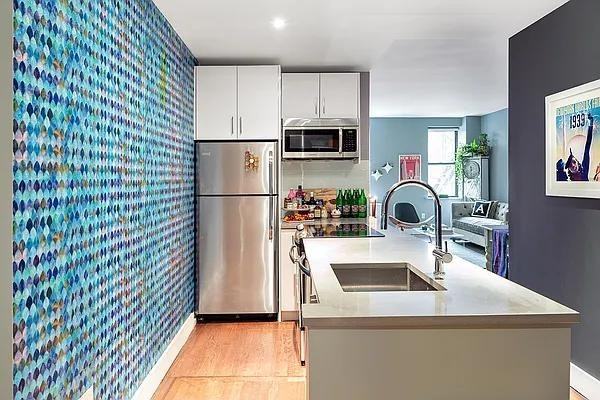 W 25th St #5E - Photo 2 of 20