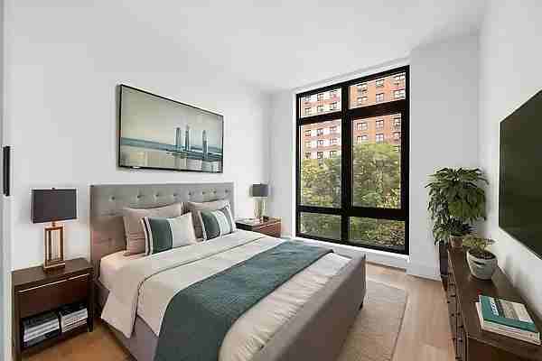 Pitt St #7B - Photo 5 of 10