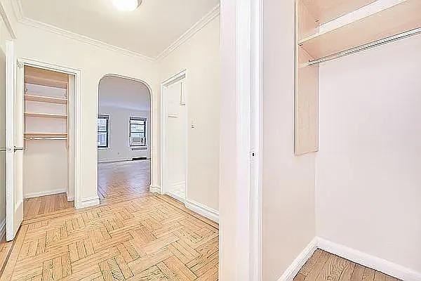 E 24th St #4C - Photo 5 of 20