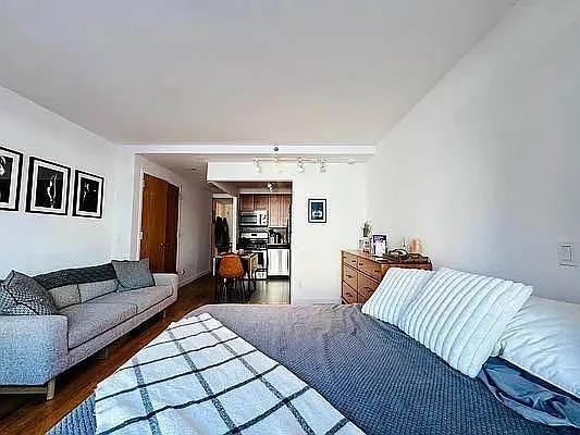 Stanton St #3H - Photo 4 of 20