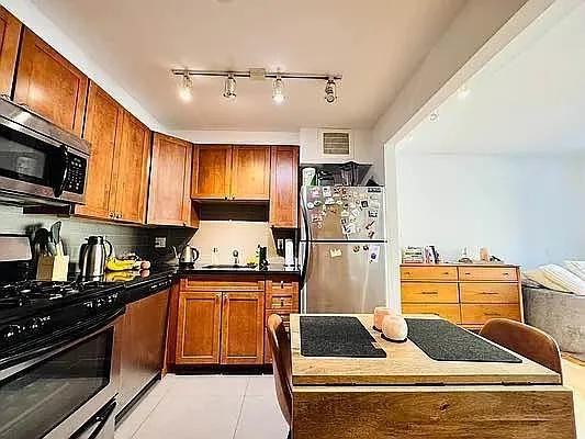 Stanton St #3H - Photo 5 of 20