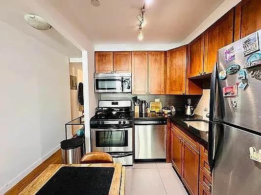 Stanton St #3H - Photo 7 of 20