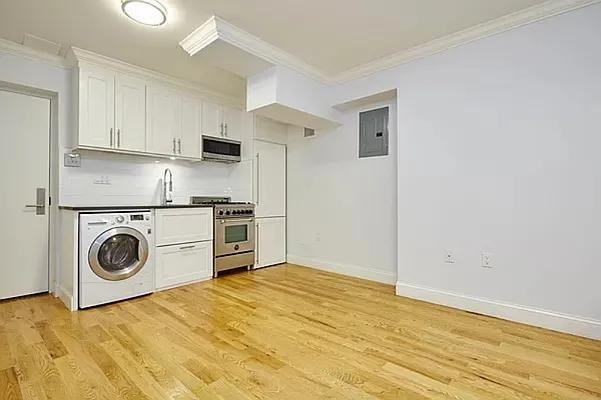 E 22nd St #GLA - Photo 2 of 11