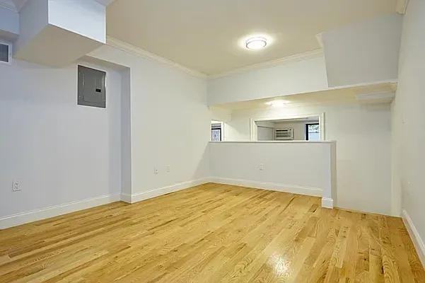 E 22nd St #GLA - Photo 3 of 11