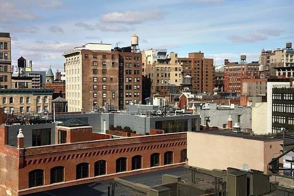 Elizabeth St #102 - Photo 6 of 20