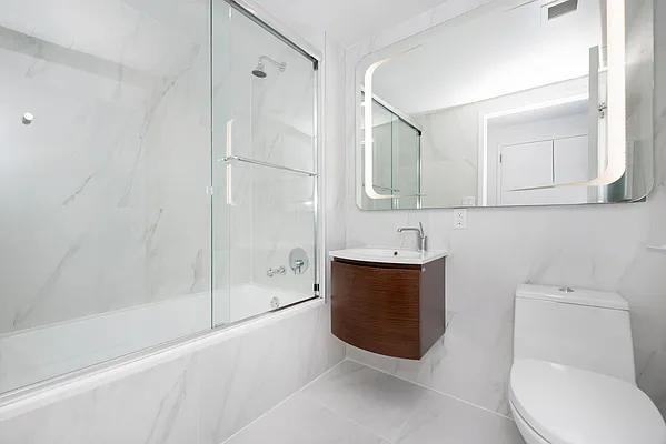 E 12th St #08I - Photo 4 of 6