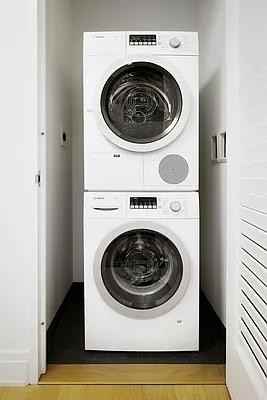 E 12th St #08I - Photo 5 of 6