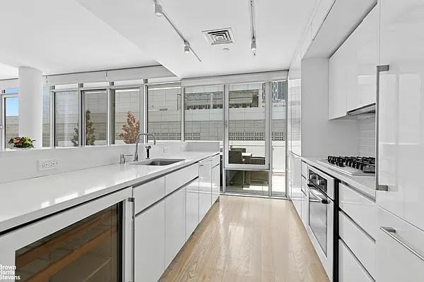 Franklin St #16A - Photo 4 of 20