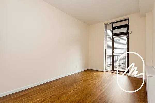 E 13th St #PHD - Photo 5 of 20