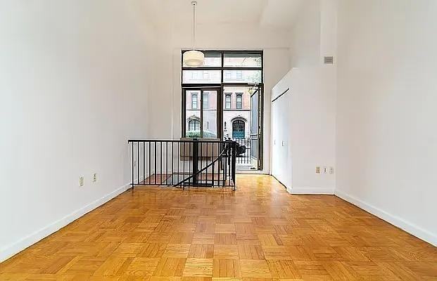 W 20th St #1B - Photo 4 of 14