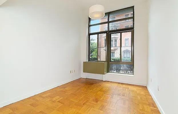 W 20th St #1B - Photo 6 of 14