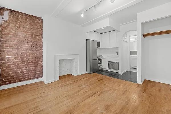 Sullivan St #A43 - Photo 2 of 20