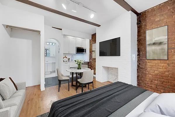 Sullivan St #B32 - Photo 2 of 16