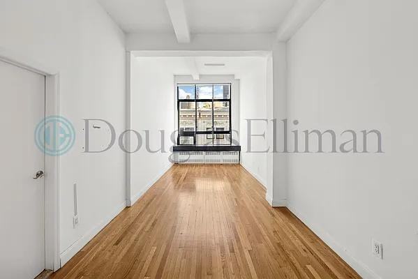 E 22nd St #8C - Photo 2 of 20