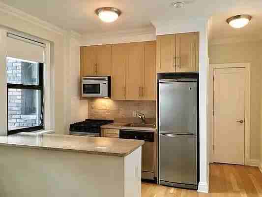 Gramercy Park S #005L - Photo 3 of 17