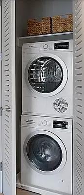 E 2nd St #8E - Photo 4 of 20