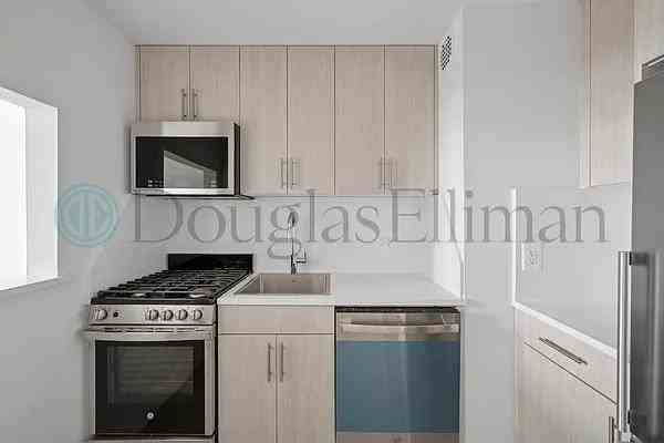 Park Ave S #10A - Photo 5 of 20