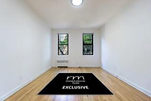 E 5th St #4E - Photo 1 of 1