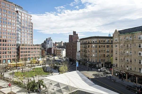 W 12th St #3E - Photo 5 of 11