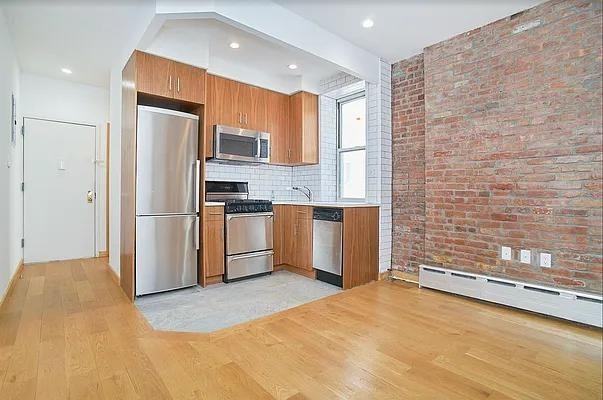 Baxter St #19A - Photo 3 of 6