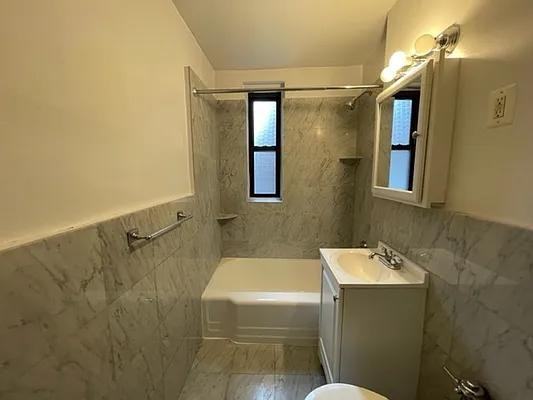 Bank St #1A - Photo 6 of 14