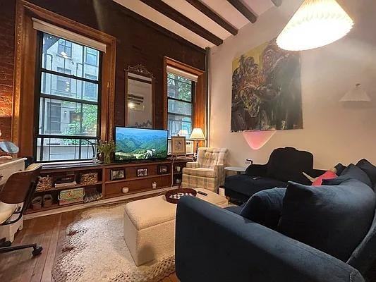 E 2nd St #4 - Photo 4 of 20