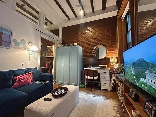 E 2nd St #4 - Photo 5 of 20