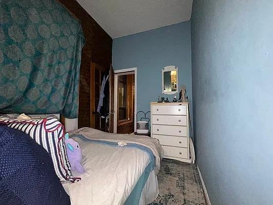 E 2nd St #4 - Photo 7 of 20