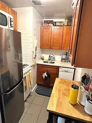 Bleecker St #4D - Photo 7 of 20