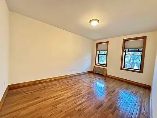 W 21st St #6B - Photo 3 of 13