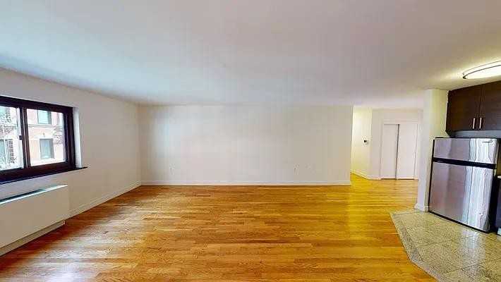 Prince St #2C - Photo 2 of 20