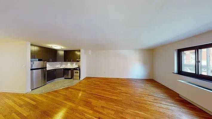 Prince St #2C - Photo 3 of 20