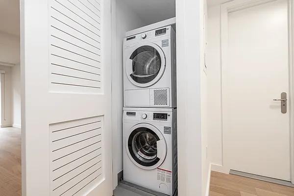 E 22nd St #5M - Photo 3 of 11