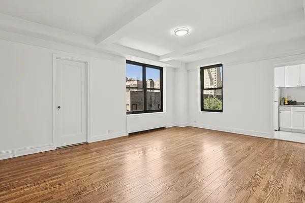 W 16th St #5C - Photo 2 of 14